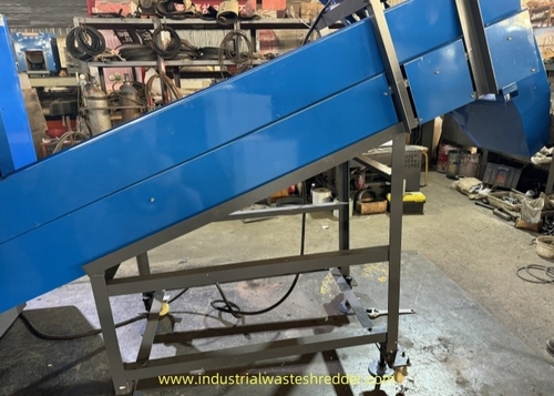 Tin tức công ty mới nhất về Di động & chiều cao điều chỉnh đầu ra vận chuyển cho các chất thải tái chế Shredder Crusher, Rotary Blades Mill
