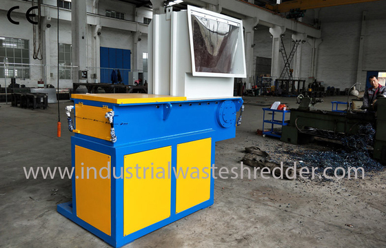 Giá tốt. Máy hủy chất thải rắn tự động Tiêu thụ năng lượng thấp cho chai nhựa PET trực tuyến