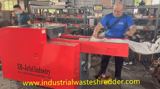 Giá tốt. 800F Dải dệt phế liệu Shredder cắt động cơ 7.5KW Máy cắt nhỏ cho vải nghiền Input conveyor 1400 * 330mm chiều dài * chiều rộng giường mỏng trực tuyến