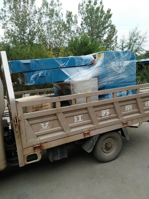 Giá tốt. Máy nghiền chất thải công nghiệp nghiền PU PU Đầu ra 100 - 200kg / H trực tuyến