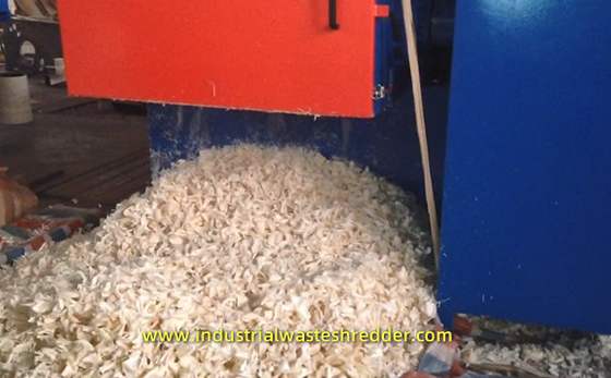 Giá tốt. Máy nghiền khối ABS công nghiệp công suất 600-1000kg,người sản xuất thiết bị giảm kích thước ABS 75HP,máy nghiền nhựa ABS hạng nặng để tái chế trực tuyến