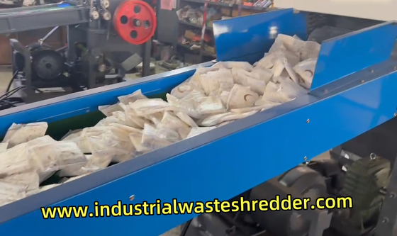 Phân hủy tã bị lỗi Shredder Sanitary Napkin Crushing With Efficient Rotary Blades Cutter