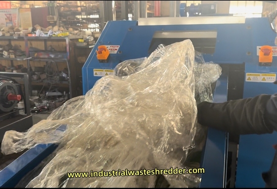 Giá tốt. Máy nghiền phim nhựa Máy nghiền OPPS BOPP FOLIES Máy nghiền với lưỡi dao quay Máy cắt có dung lượng lớn trực tuyến