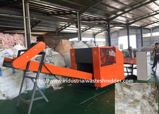 Giá tốt. Ren vải Rag Máy cắt vải Dệt tái chế Máy nghiền Shredder Dao xoắn trực tuyến