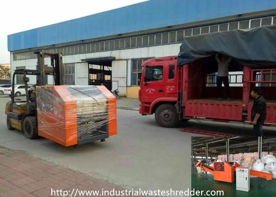 Giá tốt. Tã người lớn Pad Máy vệ sinh Khăn giấy công nghiệp Máy hủy tài liệu dễ dàng cài đặt Vận hành trực tuyến
