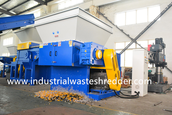 Giá tốt. Vật liệu chết XR1300 Máy hủy bằng nhựa Chiều dài máy hủy tài liệu 1350mm Động cơ 75KW trực tuyến